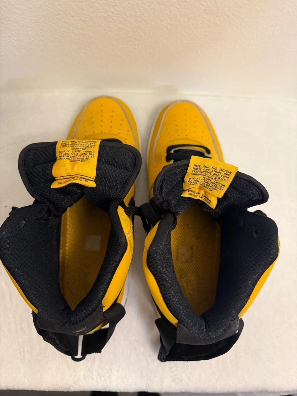 Nike Men’s High-Top Sneakers in Yellow and Black